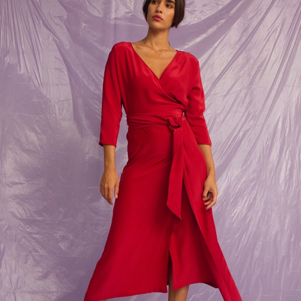 100% silk NORTE red wrap dress